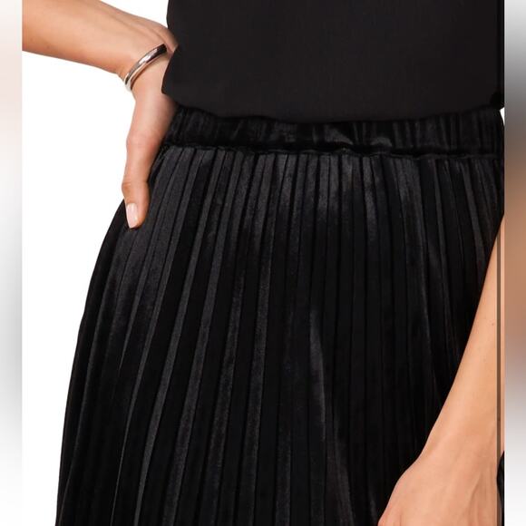Halogen Pleated Velvet Black Midi Skirt - Sz Small - Picture 3 of 5